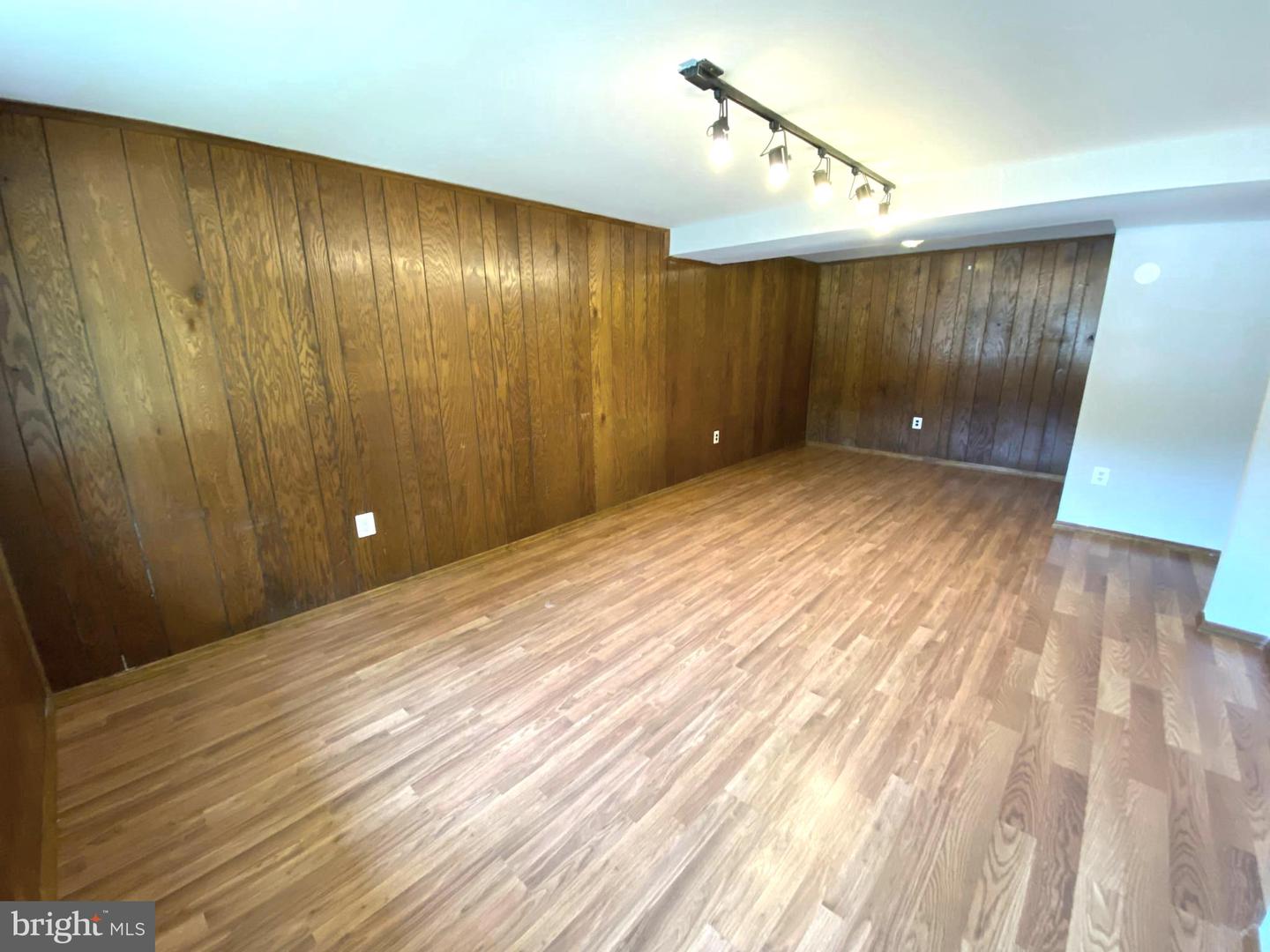 13017 KERRYDALE RD, WOODBRIDGE, Virginia 22193, 5 Bedrooms Bedrooms, ,2 BathroomsBathrooms,Residential,For sale,13017 KERRYDALE RD,VAPW2096448 MLS # VAPW2096448