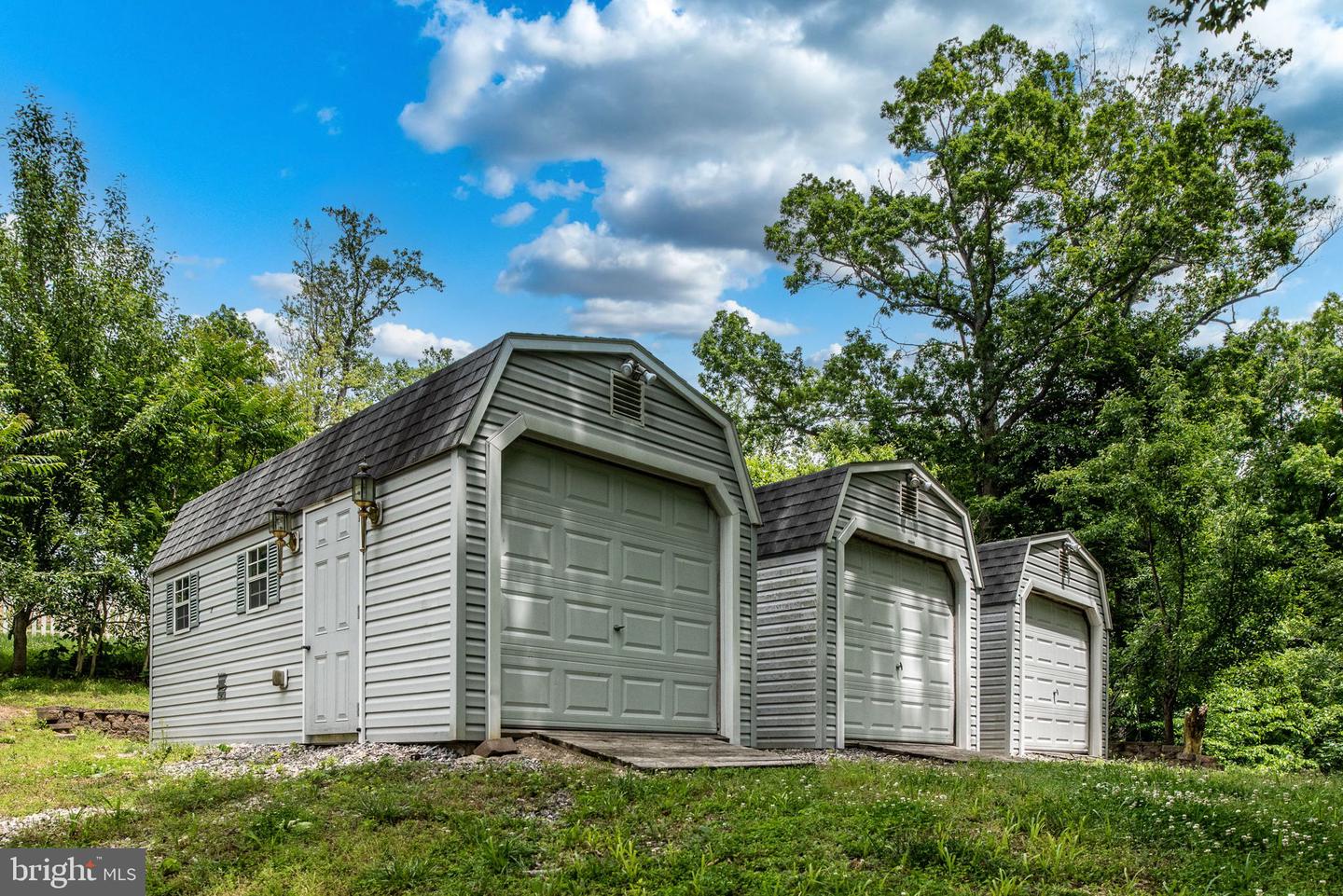 22 SENTINEL RIDGE LN, STAFFORD, Virginia 22554, 6 Bedrooms Bedrooms, ,4 BathroomsBathrooms,Residential,For sale,22 SENTINEL RIDGE LN,VAST2039602 MLS # VAST2039602