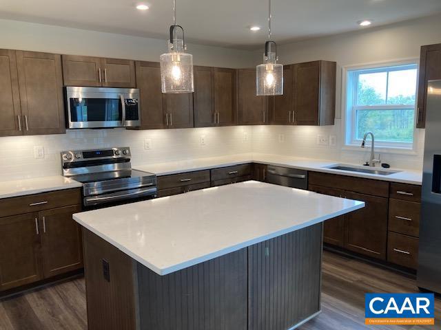 27 SWEETVIEW CT, STUARTS DRAFT, Virginia 24477, 4 Bedrooms Bedrooms, ,2 BathroomsBathrooms,Residential,For sale,27 SWEETVIEW CT,665464 MLS # 665464