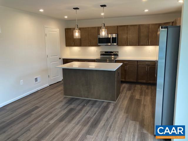 27 SWEETVIEW CT, STUARTS DRAFT, Virginia 24477, 4 Bedrooms Bedrooms, ,2 BathroomsBathrooms,Residential,For sale,27 SWEETVIEW CT,665464 MLS # 665464