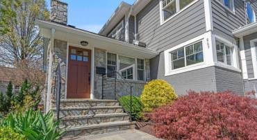 865 N JEFFERSON ST, ARLINGTON, Virginia 22205, 5 Bedrooms Bedrooms, ,4 BathroomsBathrooms,Residential,For sale,865 N JEFFERSON ST,VAAR2058858 MLS # VAAR2058858