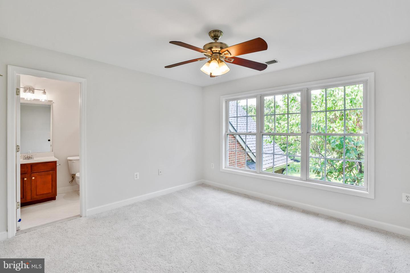 17301 ROUNDMONT PL, ROUND HILL, Virginia 20141, 5 Bedrooms Bedrooms, ,4 BathroomsBathrooms,Residential,For sale,17301 ROUNDMONT PL,VALO2098972 MLS # VALO2098972