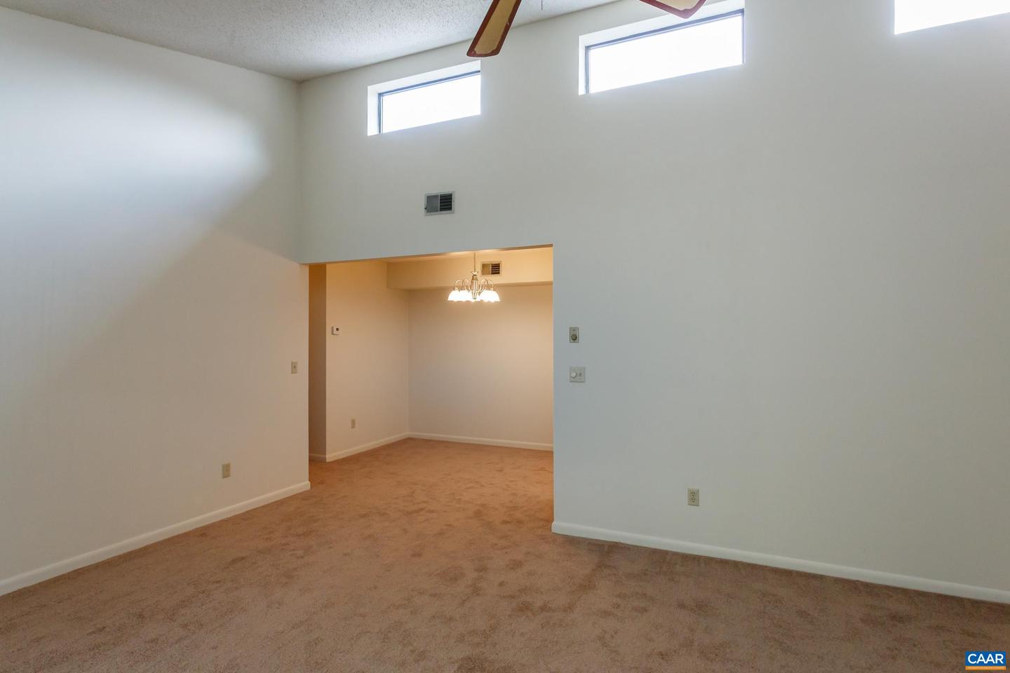 115 TURTLE CREEK RD #11, CHARLOTTESVILLE, Virginia 22901, 2 Bedrooms Bedrooms, ,2 BathroomsBathrooms,Residential,For sale,115 TURTLE CREEK RD #11,665466 MLS # 665466