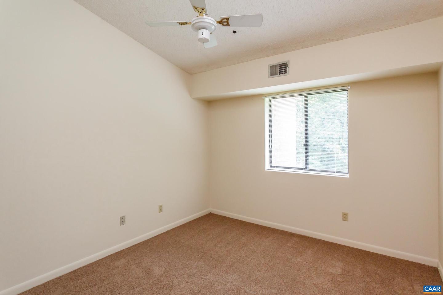 115 TURTLE CREEK RD #11, CHARLOTTESVILLE, Virginia 22901, 2 Bedrooms Bedrooms, ,2 BathroomsBathrooms,Residential,For sale,115 TURTLE CREEK RD #11,665466 MLS # 665466