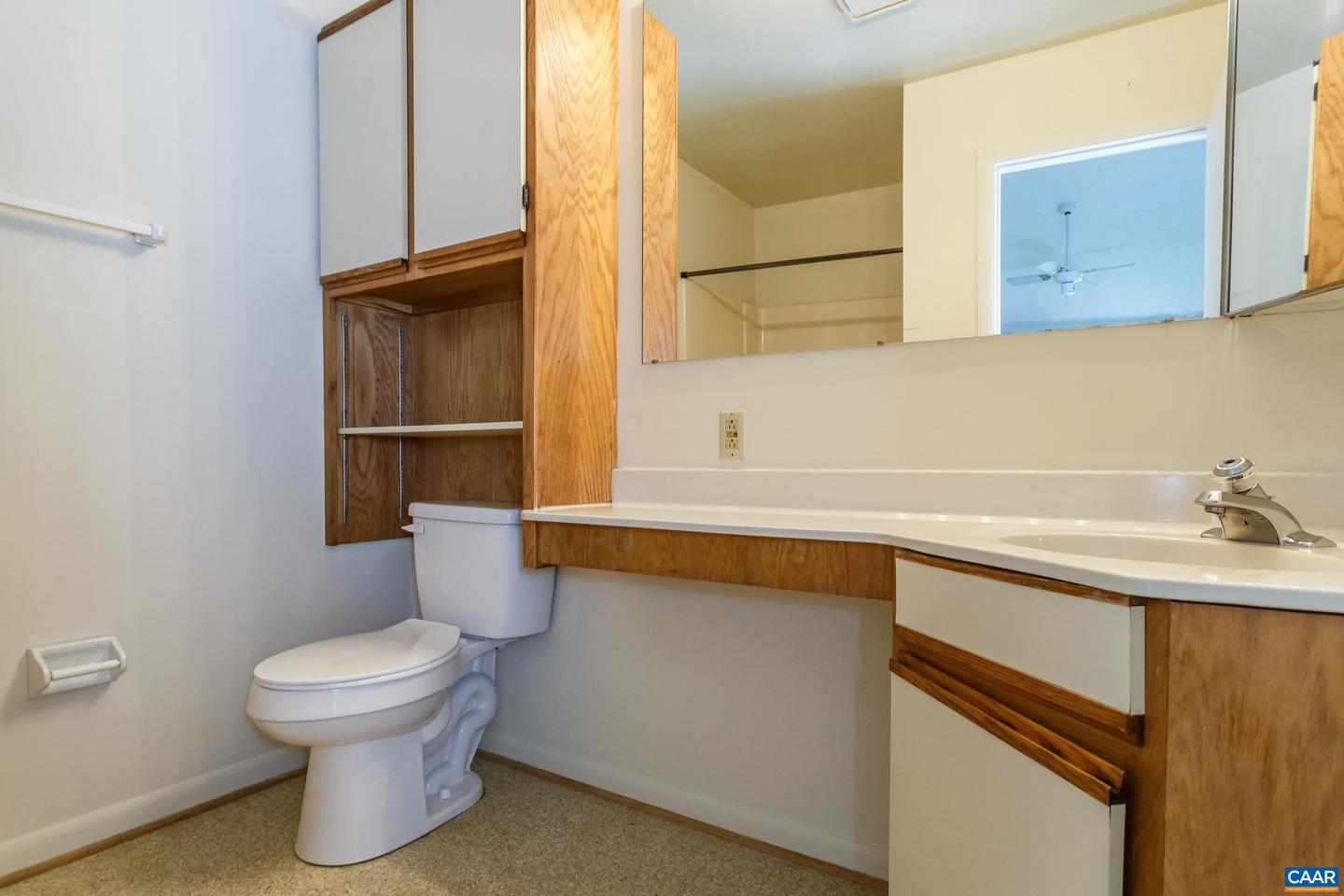 115 TURTLE CREEK RD #11, CHARLOTTESVILLE, Virginia 22901, 2 Bedrooms Bedrooms, ,2 BathroomsBathrooms,Residential,For sale,115 TURTLE CREEK RD #11,665466 MLS # 665466