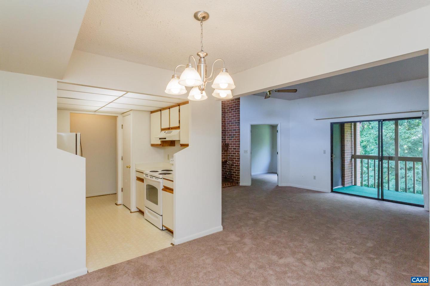 115 TURTLE CREEK RD #11, CHARLOTTESVILLE, Virginia 22901, 2 Bedrooms Bedrooms, ,2 BathroomsBathrooms,Residential,For sale,115 TURTLE CREEK RD #11,665466 MLS # 665466