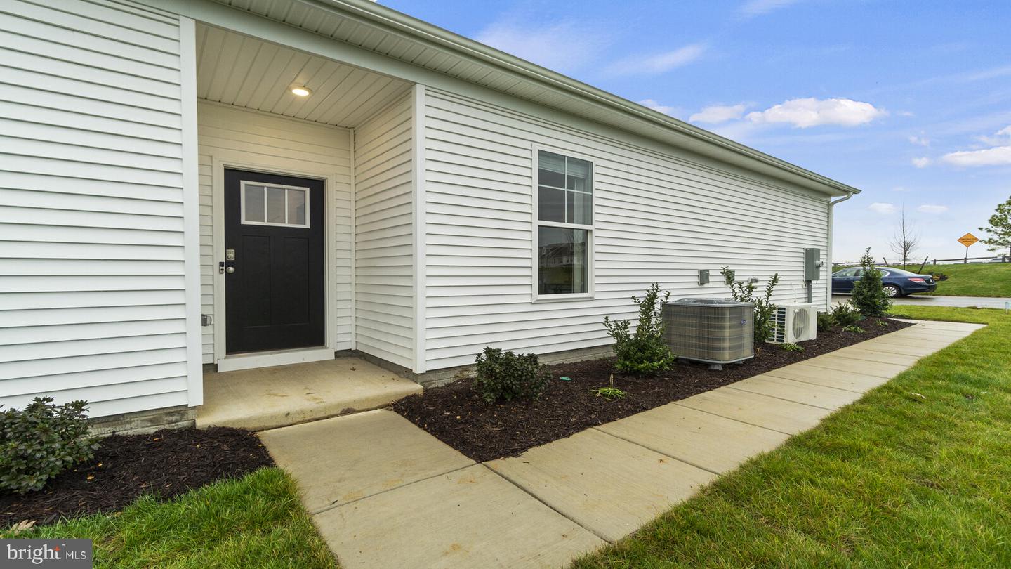 17 FLORENCE SARAH LN, LEXINGTON CITY, Virginia 24450, 2 Bedrooms Bedrooms, ,2 BathroomsBathrooms,Residential,For sale,17 FLORENCE SARAH LN,VARB2000114 MLS # VARB2000114