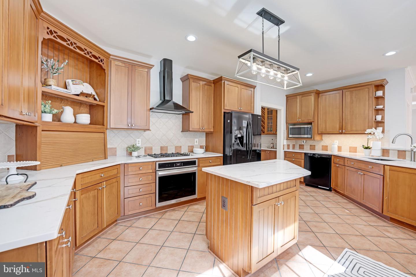 11800 FAWN LAKE PKWY, SPOTSYLVANIA, Virginia 22551, 4 Bedrooms Bedrooms, ,3 BathroomsBathrooms,Residential,For sale,11800 FAWN LAKE PKWY,VASP2033780 MLS # VASP2033780