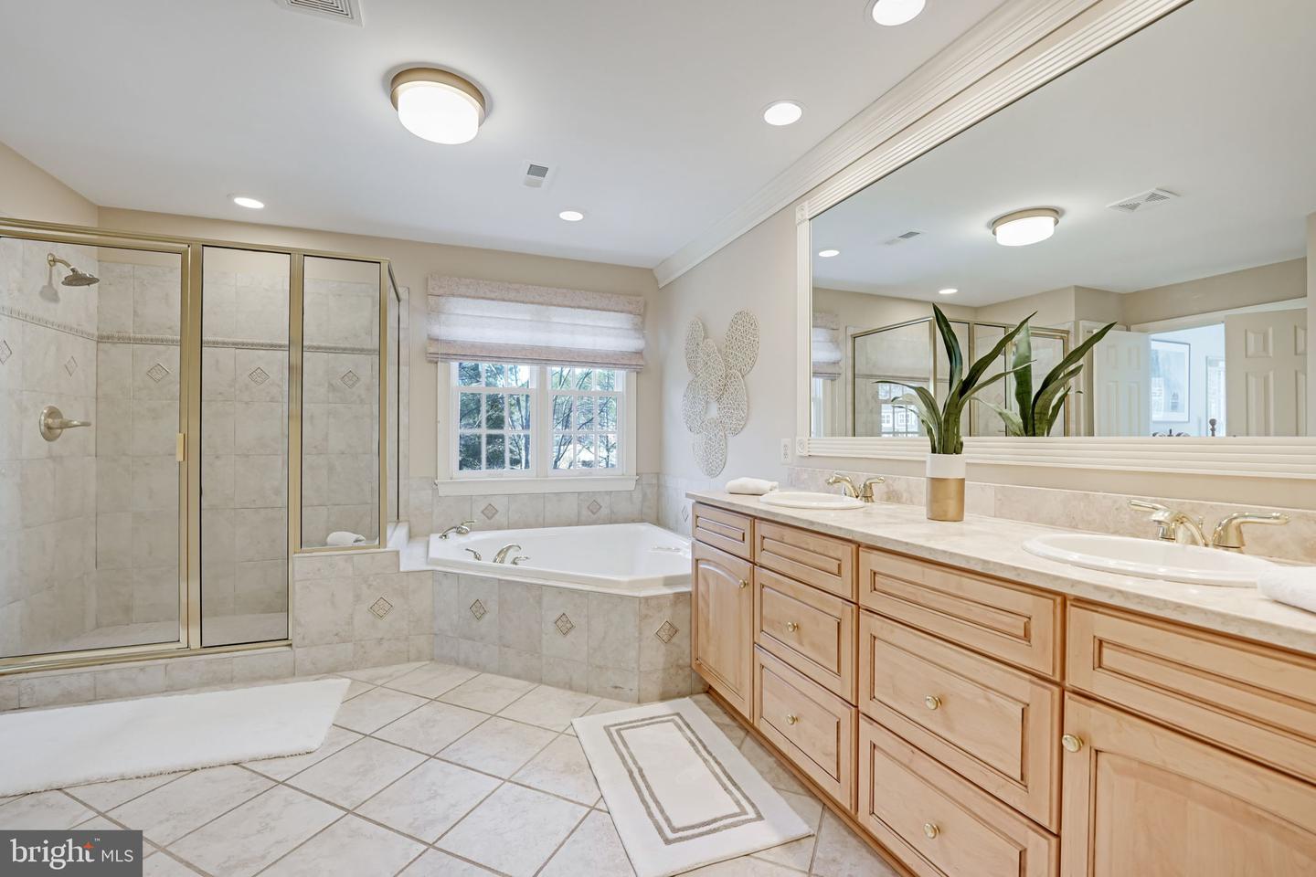 11800 FAWN LAKE PKWY, SPOTSYLVANIA, Virginia 22551, 4 Bedrooms Bedrooms, ,3 BathroomsBathrooms,Residential,For sale,11800 FAWN LAKE PKWY,VASP2033780 MLS # VASP2033780