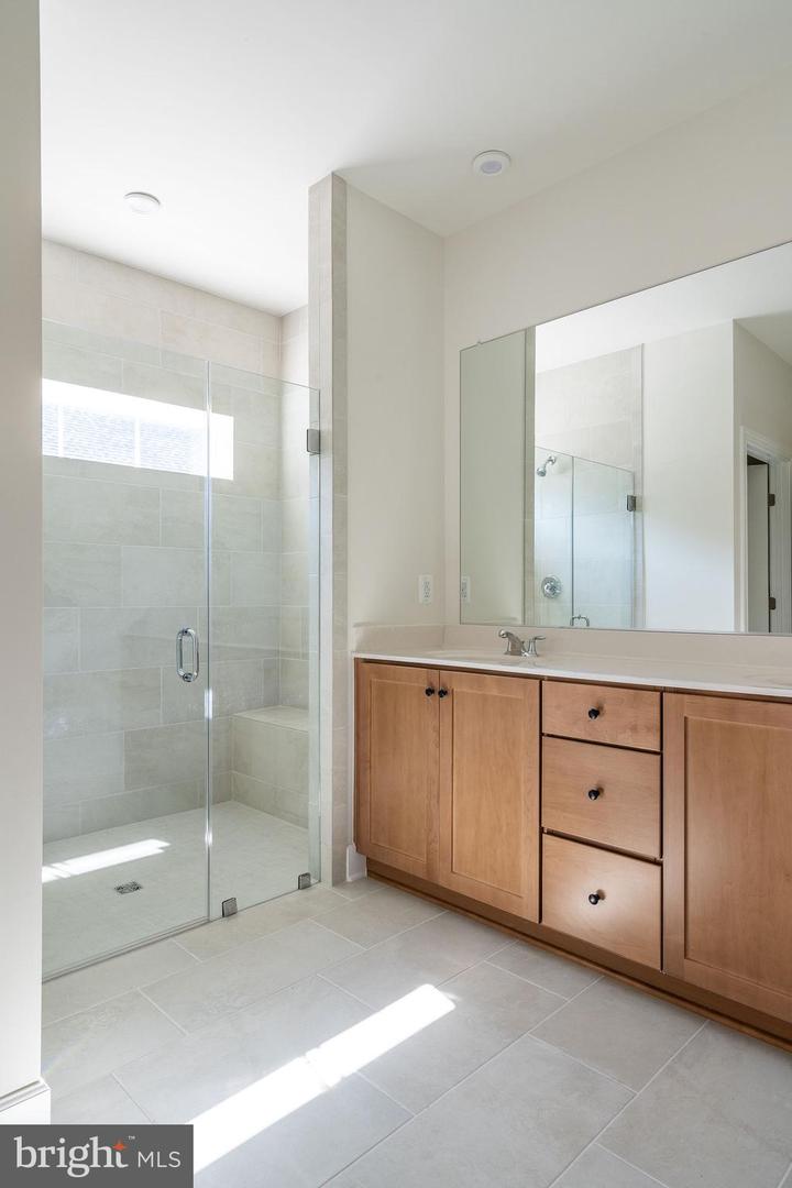 43089 GREELEY SQ, ASHBURN, Virginia 20148, 3 Bedrooms Bedrooms, ,3 BathroomsBathrooms,Residential,For sale,43089 GREELEY SQ,VALO2098976 MLS # VALO2098976