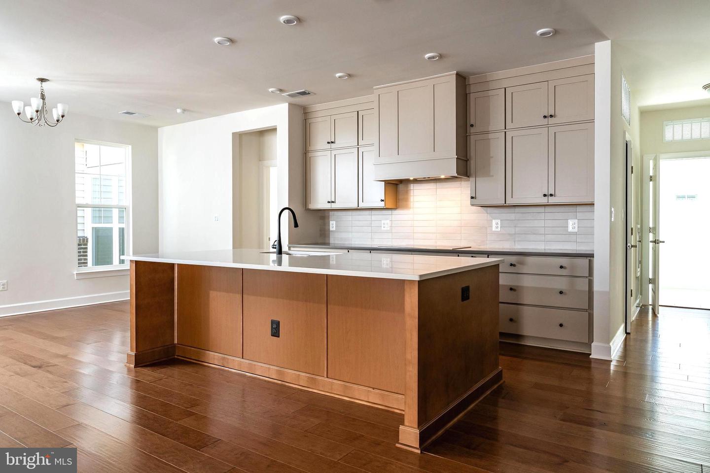 43089 GREELEY SQ, ASHBURN, Virginia 20148, 3 Bedrooms Bedrooms, ,3 BathroomsBathrooms,Residential,For sale,43089 GREELEY SQ,VALO2098976 MLS # VALO2098976