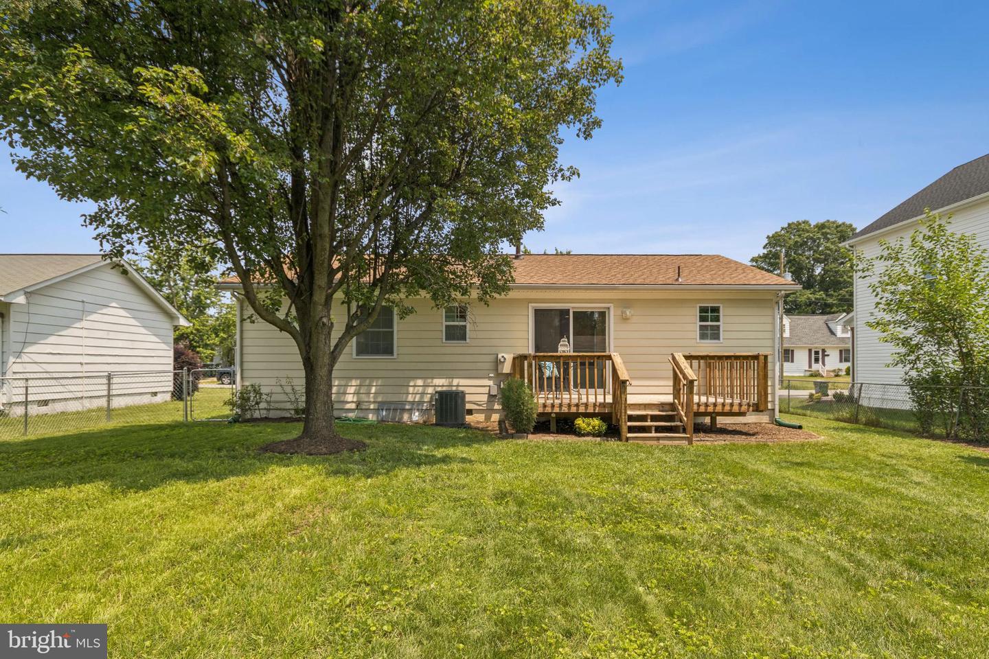108 STRATFORD AVE, FREDERICKSBURG, Virginia 22408, 3 Bedrooms Bedrooms, ,1 BathroomBathrooms,Residential,For sale,108 STRATFORD AVE,VASP2033782 MLS # VASP2033782