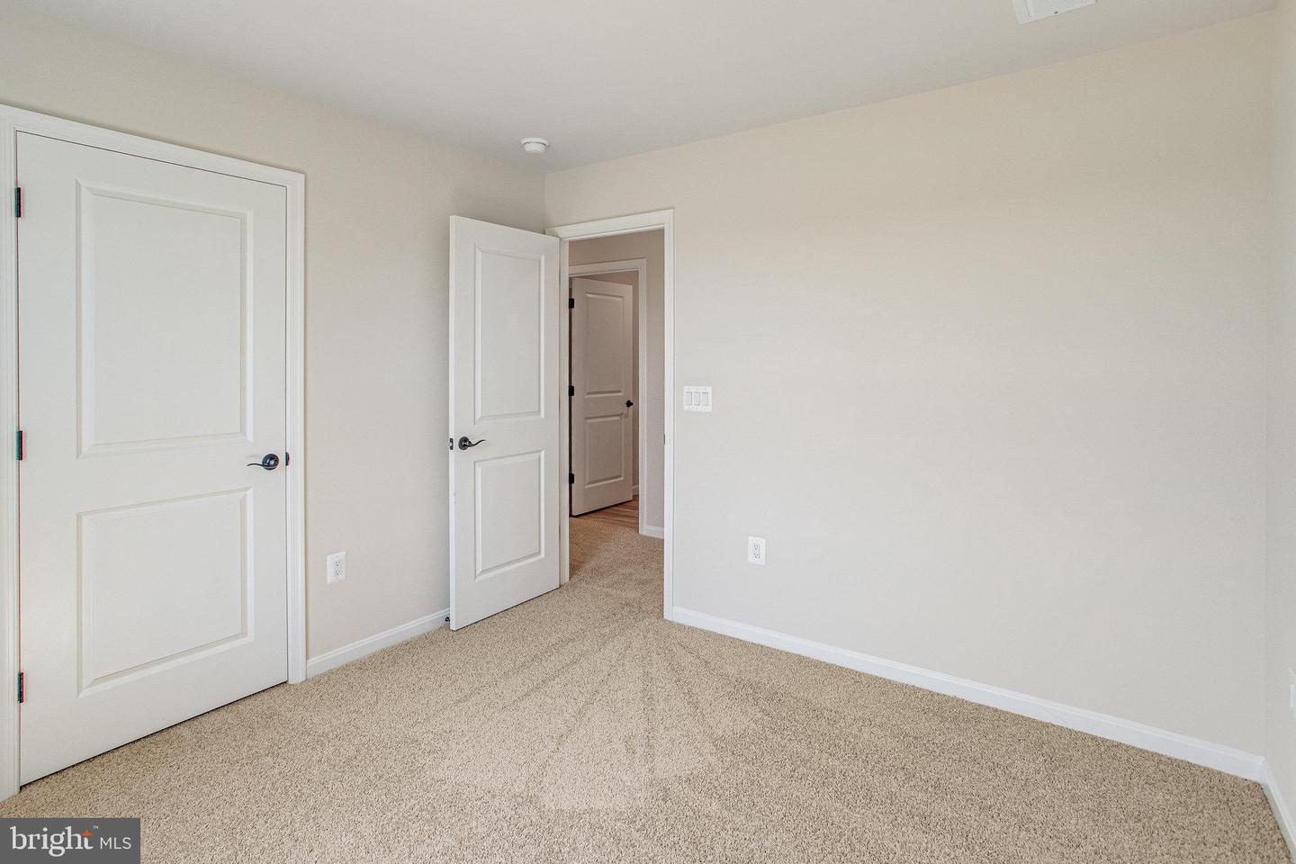 121 MIDSUMMER LN, MIDDLETOWN, Virginia 22645, 4 Bedrooms Bedrooms, ,2 BathroomsBathrooms,Residential,For sale,121 MIDSUMMER LN,VAFV2034738 MLS # VAFV2034738