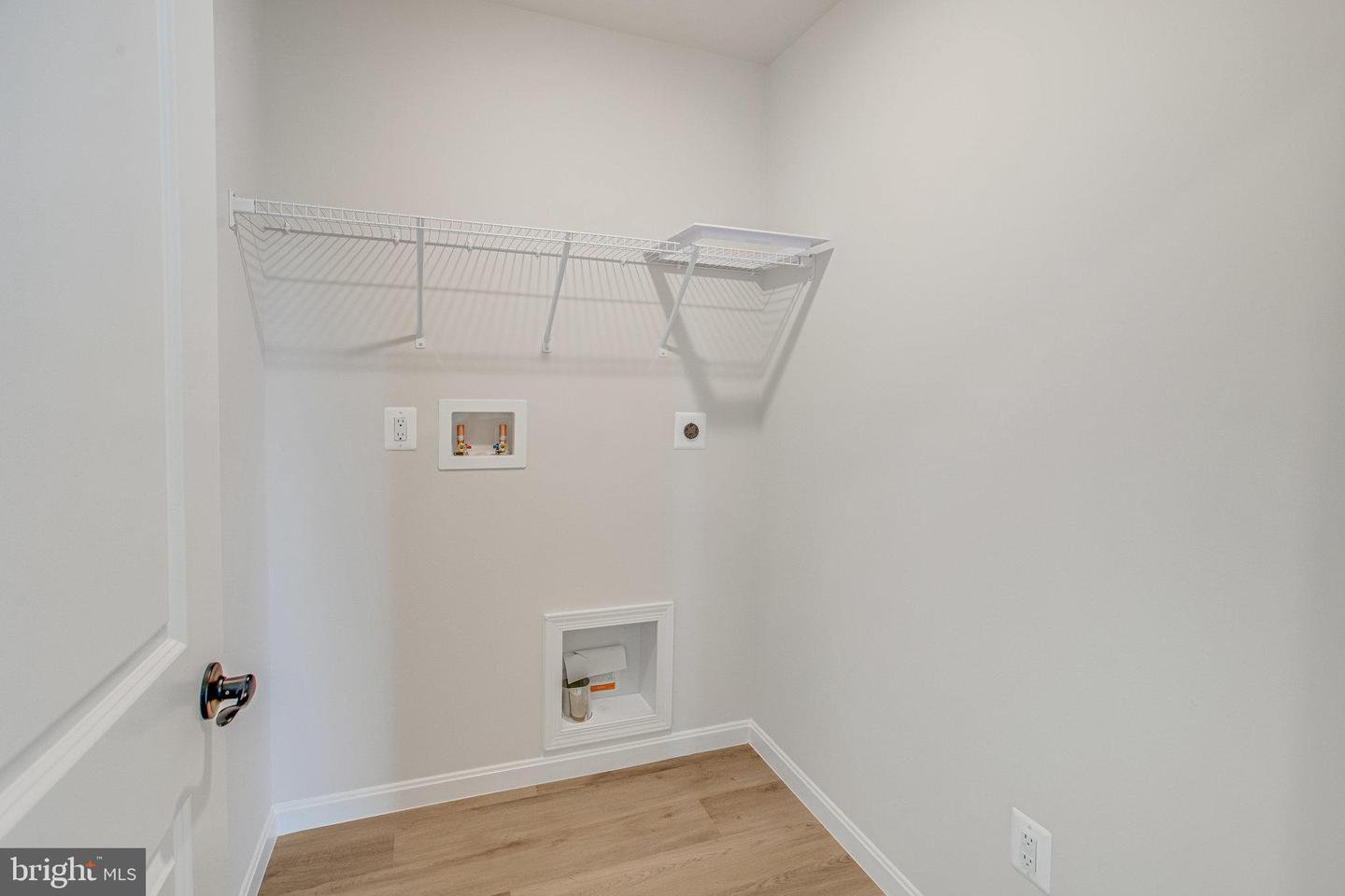 121 MIDSUMMER LN, MIDDLETOWN, Virginia 22645, 4 Bedrooms Bedrooms, ,2 BathroomsBathrooms,Residential,For sale,121 MIDSUMMER LN,VAFV2034738 MLS # VAFV2034738