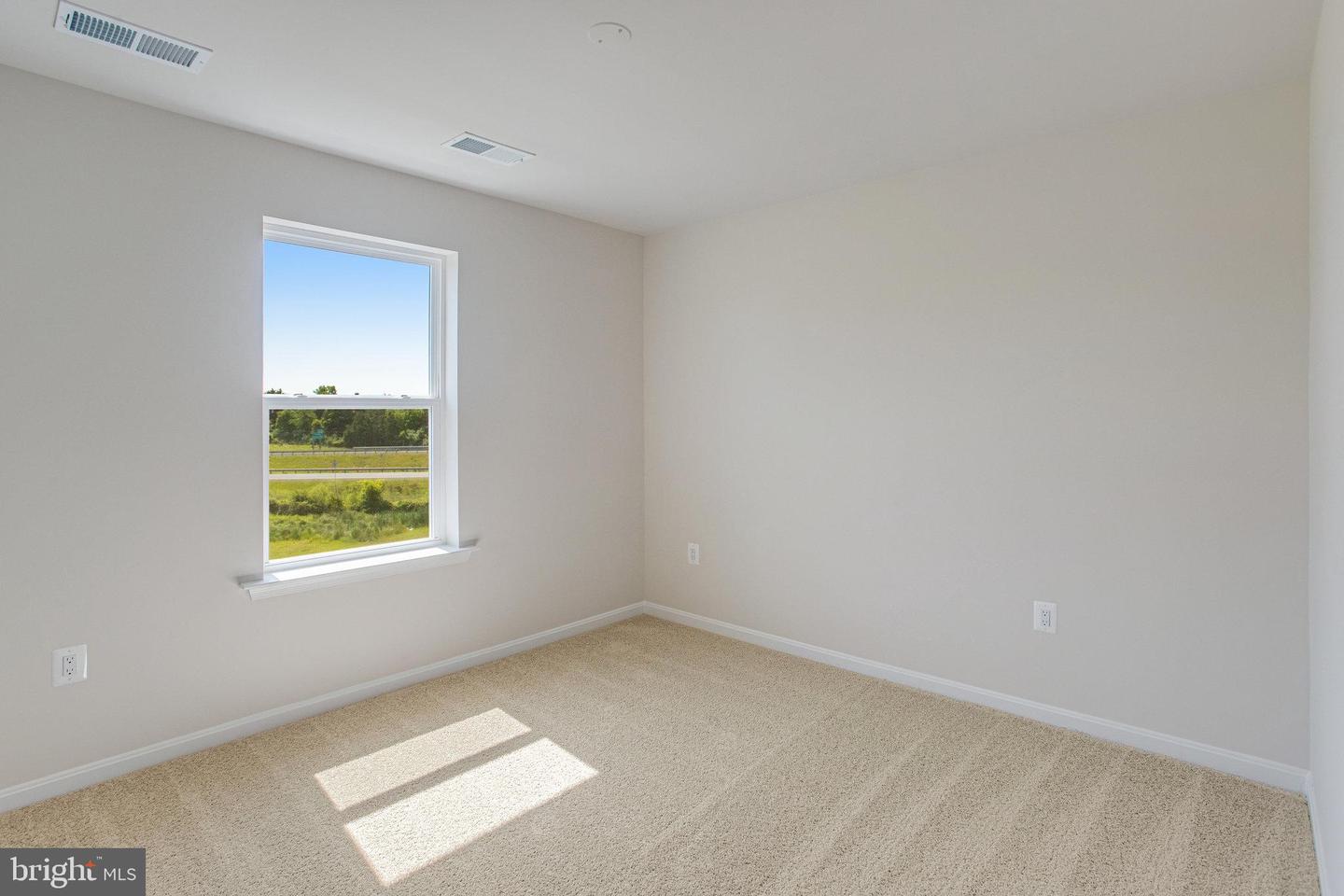 121 MIDSUMMER LN, MIDDLETOWN, Virginia 22645, 4 Bedrooms Bedrooms, ,2 BathroomsBathrooms,Residential,For sale,121 MIDSUMMER LN,VAFV2034738 MLS # VAFV2034738