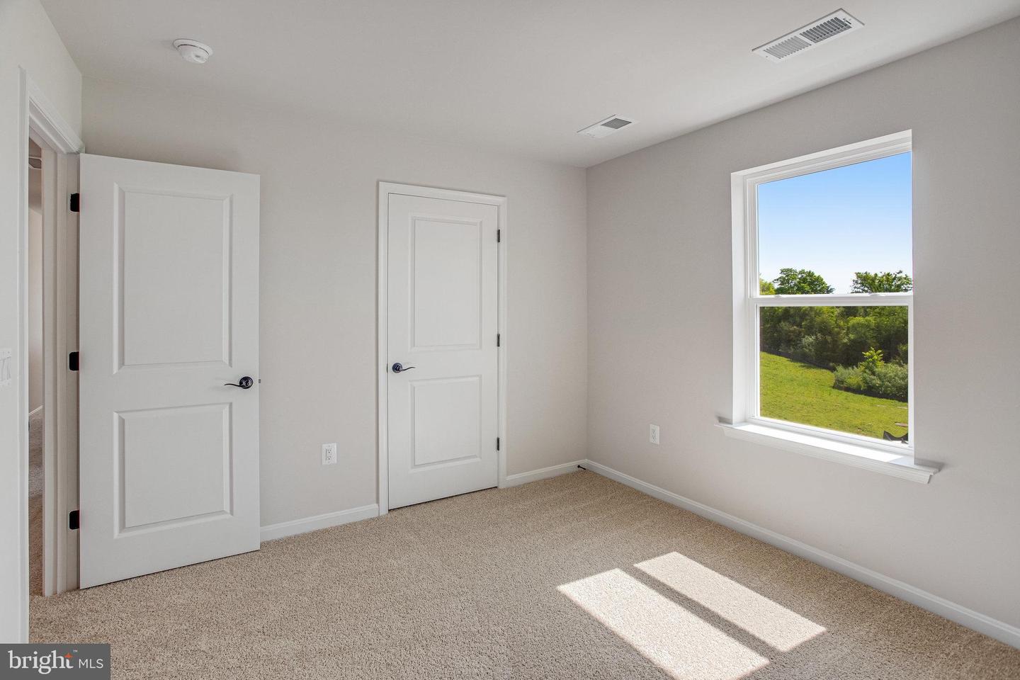 121 MIDSUMMER LN, MIDDLETOWN, Virginia 22645, 4 Bedrooms Bedrooms, ,2 BathroomsBathrooms,Residential,For sale,121 MIDSUMMER LN,VAFV2034738 MLS # VAFV2034738