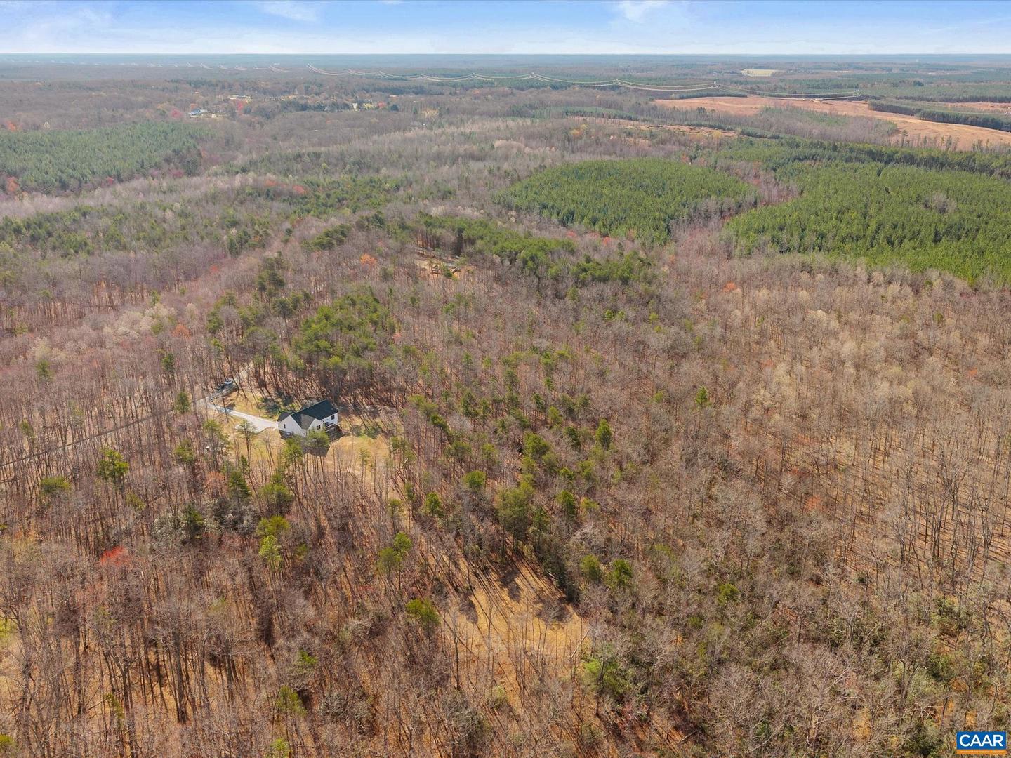 3185 POLECAT CREEK LN, SCOTTSVILLE, Virginia 24590, 4 Bedrooms Bedrooms, ,3 BathroomsBathrooms,Residential,For sale,3185 POLECAT CREEK LN,665458 MLS # 665458