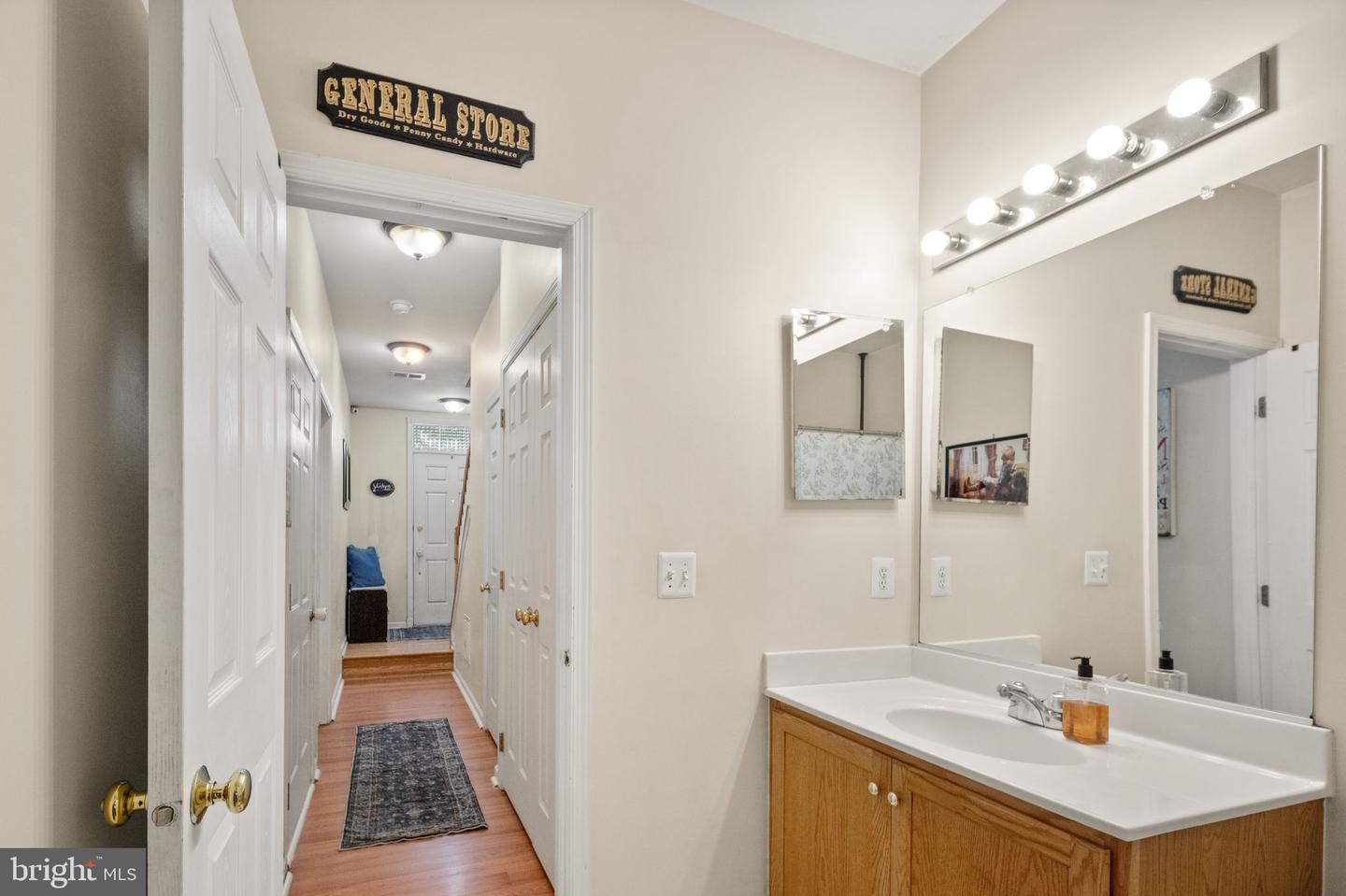 42927 MCCOMAS TER, CHANTILLY, Virginia 20152, 4 Bedrooms Bedrooms, ,2 BathroomsBathrooms,Residential,For sale,42927 MCCOMAS TER,VALO2099014 MLS # VALO2099014