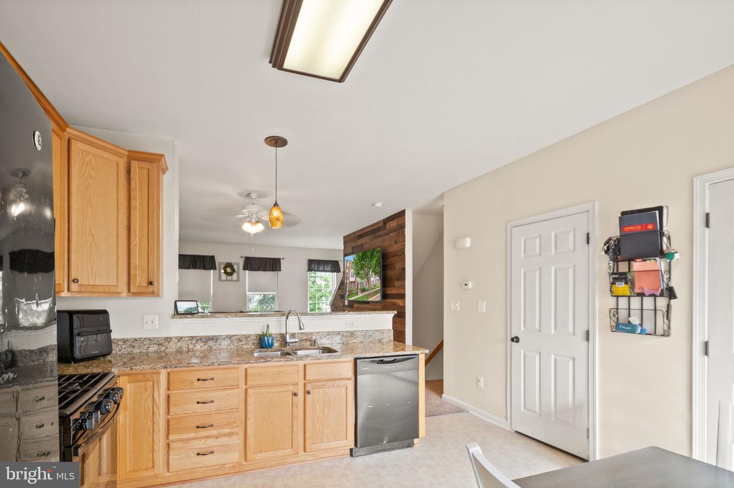 42927 MCCOMAS TER, CHANTILLY, Virginia 20152, 4 Bedrooms Bedrooms, ,2 BathroomsBathrooms,Residential,For sale,42927 MCCOMAS TER,VALO2099014 MLS # VALO2099014