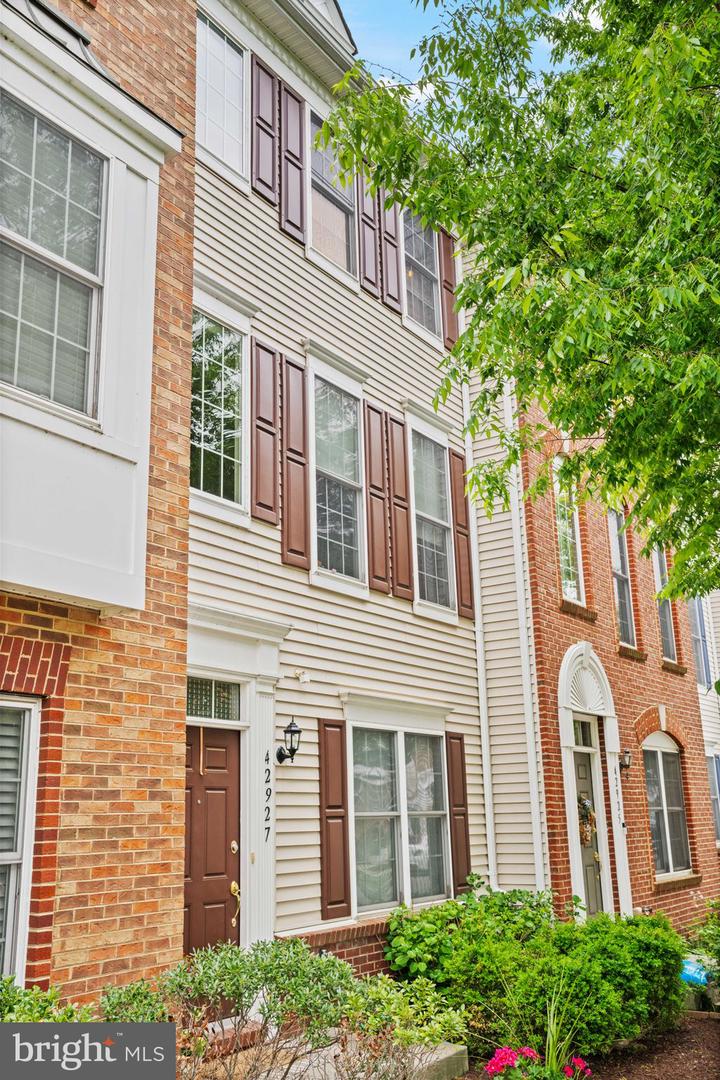 42927 MCCOMAS TER, CHANTILLY, Virginia 20152, 4 Bedrooms Bedrooms, ,2 BathroomsBathrooms,Residential,For sale,42927 MCCOMAS TER,VALO2099014 MLS # VALO2099014