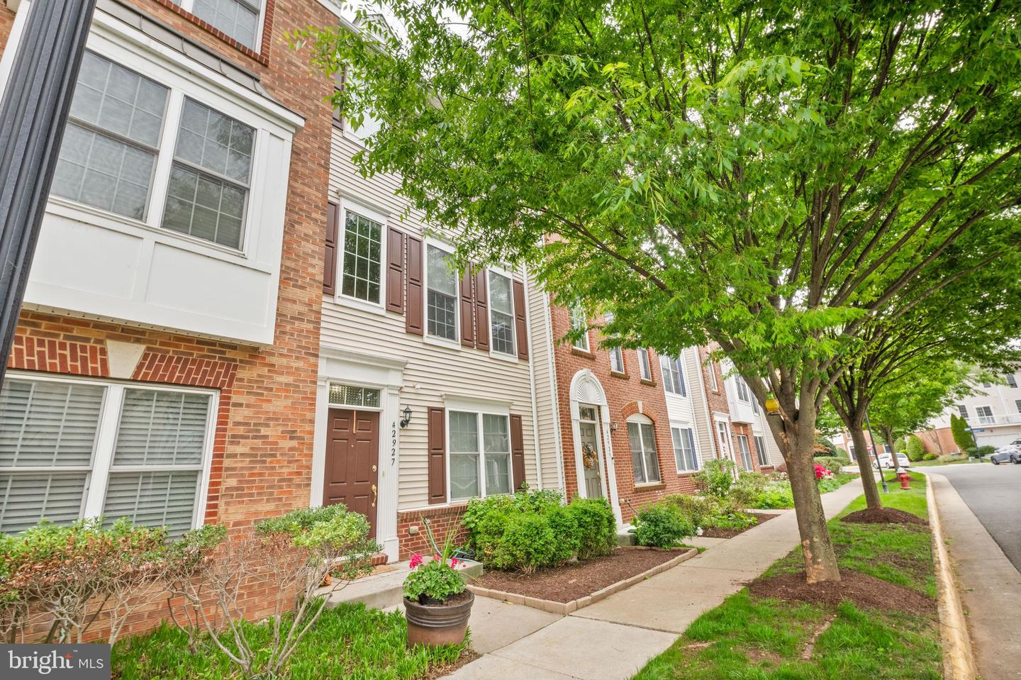42927 MCCOMAS TER, CHANTILLY, Virginia 20152, 4 Bedrooms Bedrooms, ,2 BathroomsBathrooms,Residential,For sale,42927 MCCOMAS TER,VALO2099014 MLS # VALO2099014