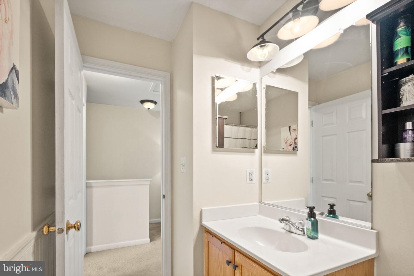 42927 MCCOMAS TER, CHANTILLY, Virginia 20152, 4 Bedrooms Bedrooms, ,2 BathroomsBathrooms,Residential,For sale,42927 MCCOMAS TER,VALO2099014 MLS # VALO2099014