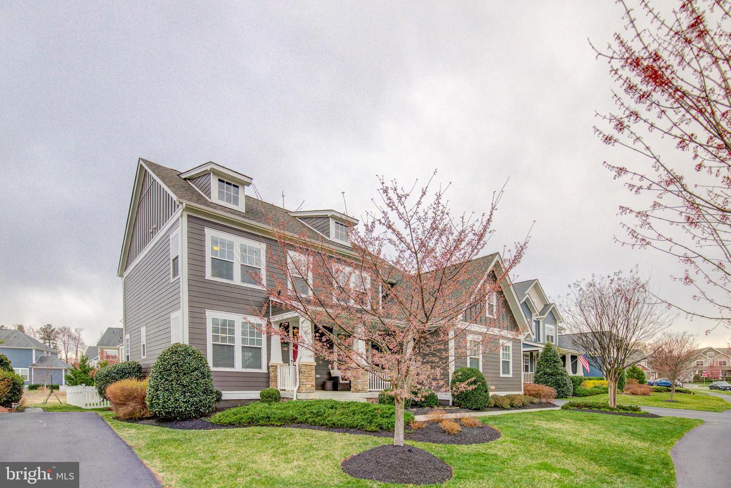 41031 BROOK GROVE DR, ALDIE, Virginia 20105, 5 Bedrooms Bedrooms, 16 Rooms Rooms,4 BathroomsBathrooms,Residential,For sale,41031 BROOK GROVE DR,VALO2099018 MLS # VALO2099018