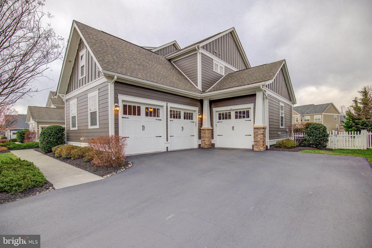 41031 BROOK GROVE DR, ALDIE, Virginia 20105, 5 Bedrooms Bedrooms, 16 Rooms Rooms,4 BathroomsBathrooms,Residential,For sale,41031 BROOK GROVE DR,VALO2099018 MLS # VALO2099018
