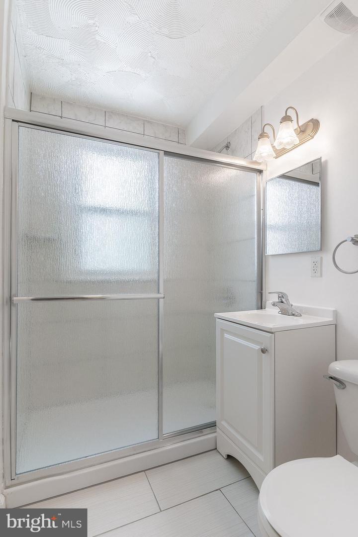 1960 FENDALL ST SE, WASHINGTON, District Of Columbia 20020, 3 Bedrooms Bedrooms, 5 Rooms Rooms,1 BathroomBathrooms,Residential,For sale,1960 FENDALL ST SE,DCDC2183690 MLS # DCDC2183690