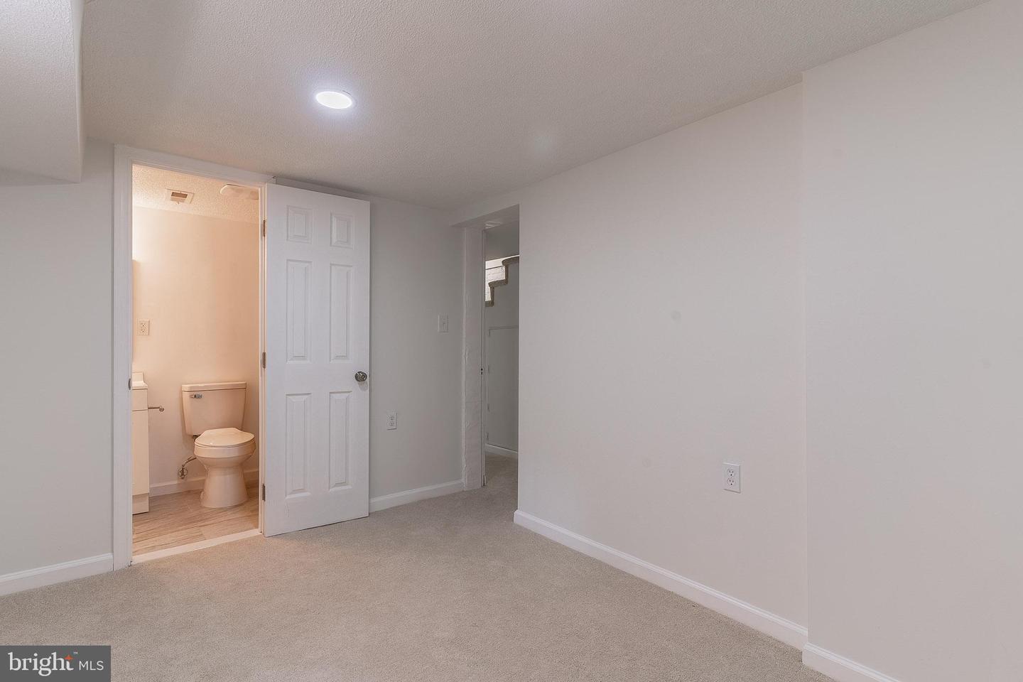 1960 FENDALL ST SE, WASHINGTON, District Of Columbia 20020, 3 Bedrooms Bedrooms, 5 Rooms Rooms,1 BathroomBathrooms,Residential,For sale,1960 FENDALL ST SE,DCDC2183690 MLS # DCDC2183690