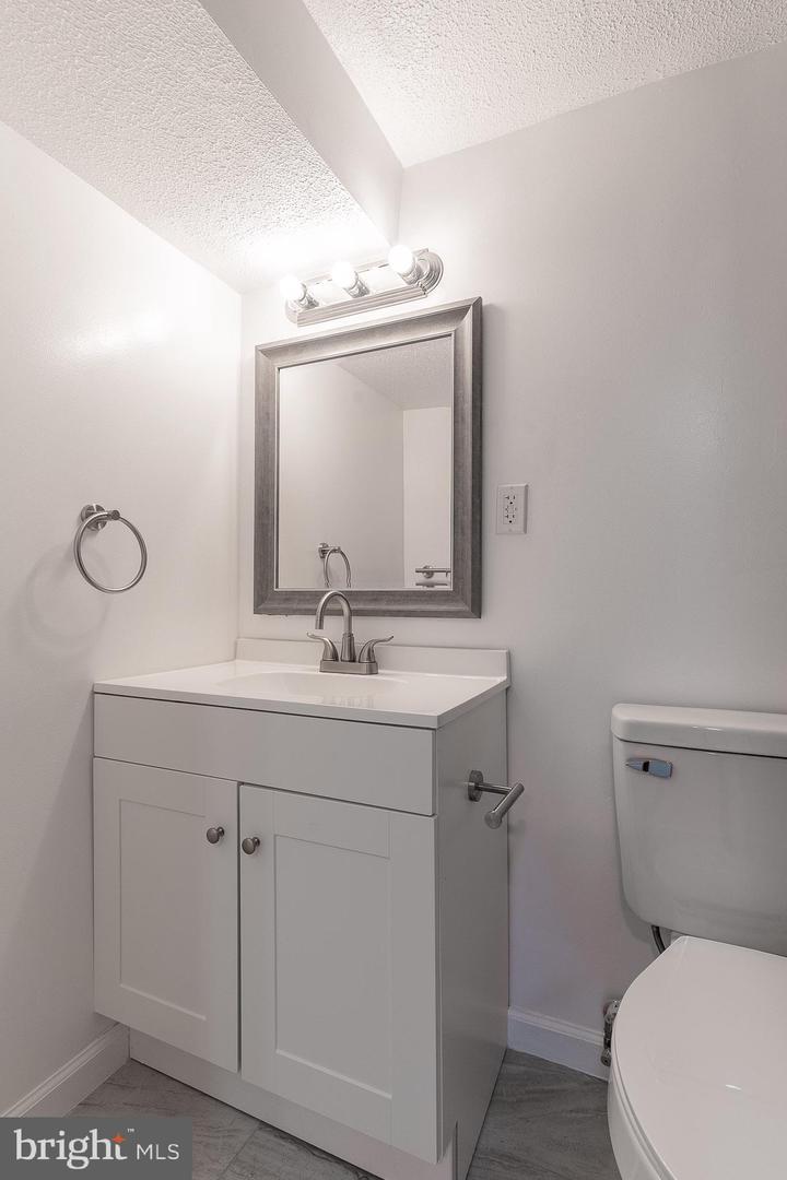 1960 FENDALL ST SE, WASHINGTON, District Of Columbia 20020, 3 Bedrooms Bedrooms, 5 Rooms Rooms,1 BathroomBathrooms,Residential,For sale,1960 FENDALL ST SE,DCDC2183690 MLS # DCDC2183690