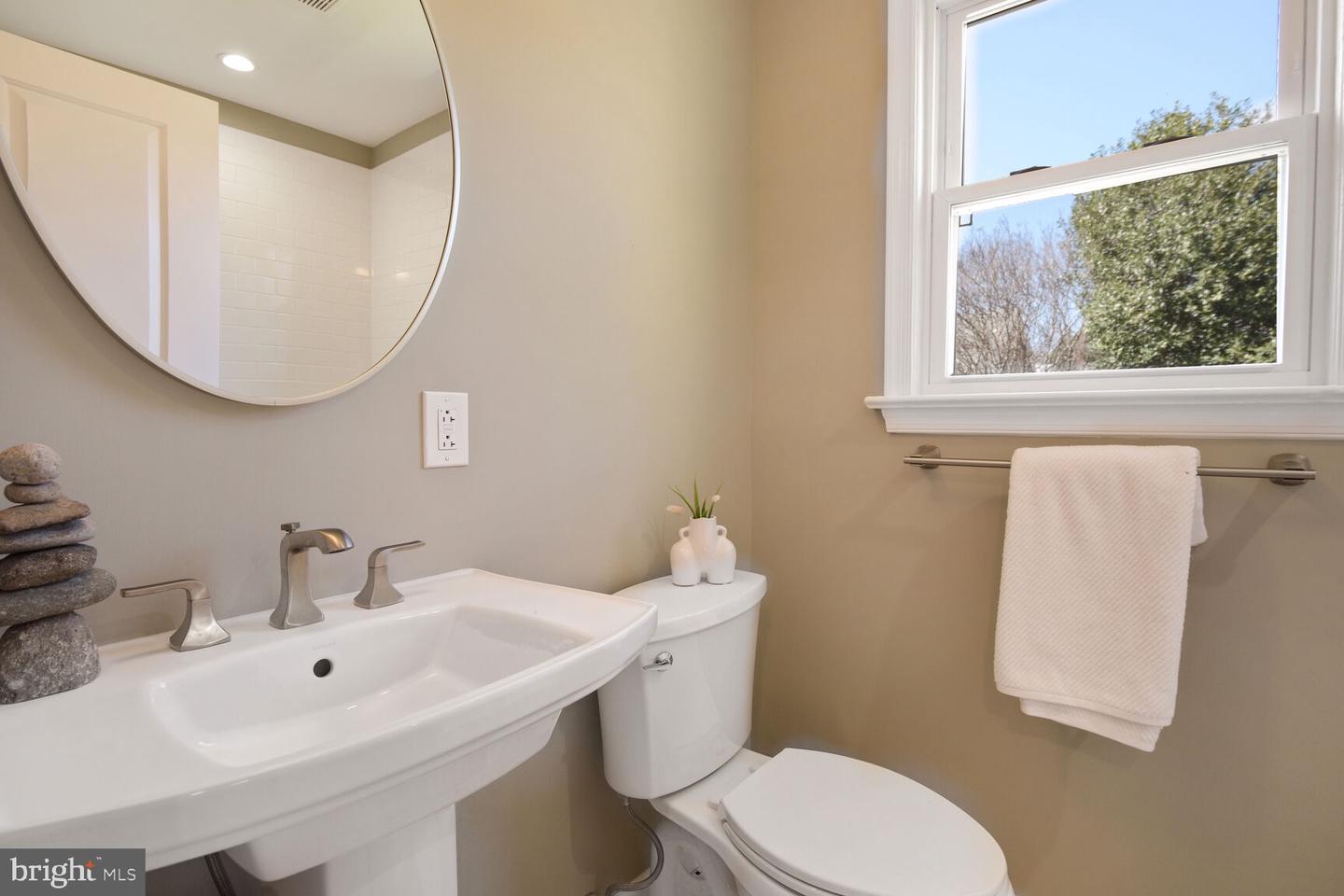 3914 18TH ST NE, WASHINGTON, District Of Columbia 20018, 5 Bedrooms Bedrooms, ,3 BathroomsBathrooms,Residential,For sale,3914 18TH ST NE,DCDC2190320 MLS # DCDC2190320