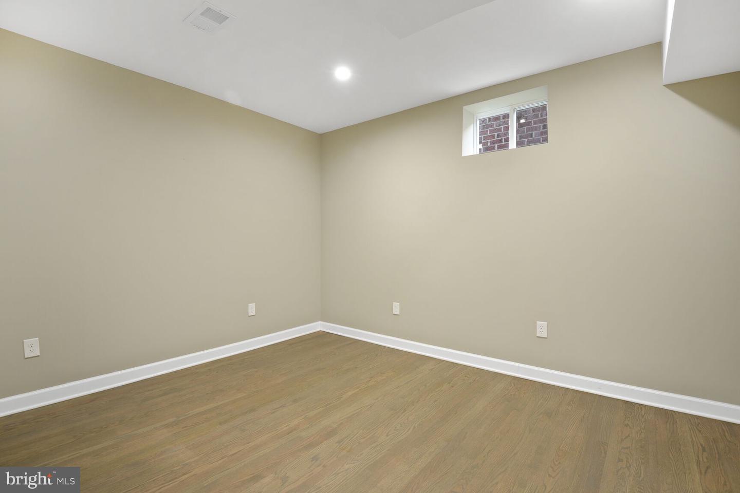 3914 18TH ST NE, WASHINGTON, District Of Columbia 20018, 5 Bedrooms Bedrooms, ,3 BathroomsBathrooms,Residential,For sale,3914 18TH ST NE,DCDC2190320 MLS # DCDC2190320