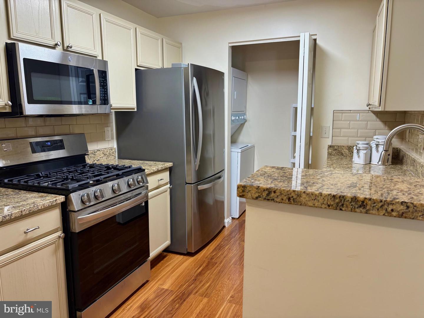 14184 CUDDY LOOP #103, WOODBRIDGE, Virginia 22193, 2 Bedrooms Bedrooms, ,2 BathroomsBathrooms,Residential,For sale,14184 CUDDY LOOP #103,VAPW2090162 MLS # VAPW2090162