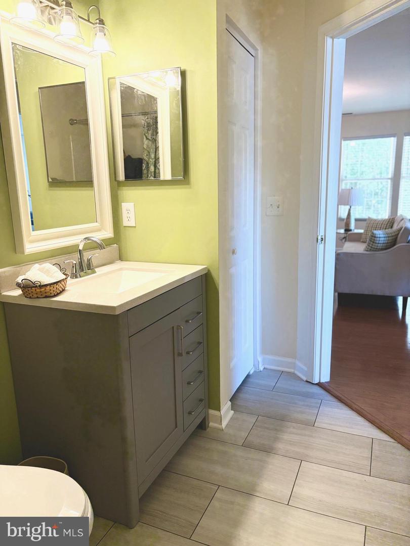 14184 CUDDY LOOP #103, WOODBRIDGE, Virginia 22193, 2 Bedrooms Bedrooms, ,2 BathroomsBathrooms,Residential,For sale,14184 CUDDY LOOP #103,VAPW2090162 MLS # VAPW2090162