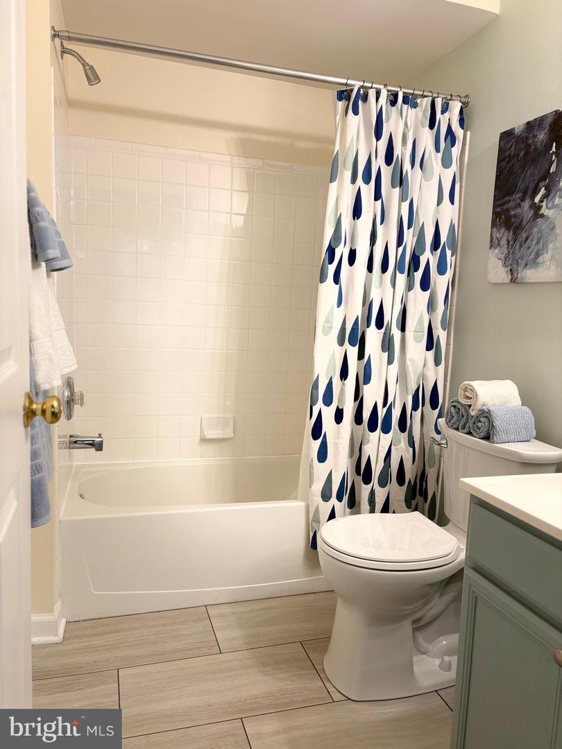 14184 CUDDY LOOP #103, WOODBRIDGE, Virginia 22193, 2 Bedrooms Bedrooms, ,2 BathroomsBathrooms,Residential,For sale,14184 CUDDY LOOP #103,VAPW2090162 MLS # VAPW2090162