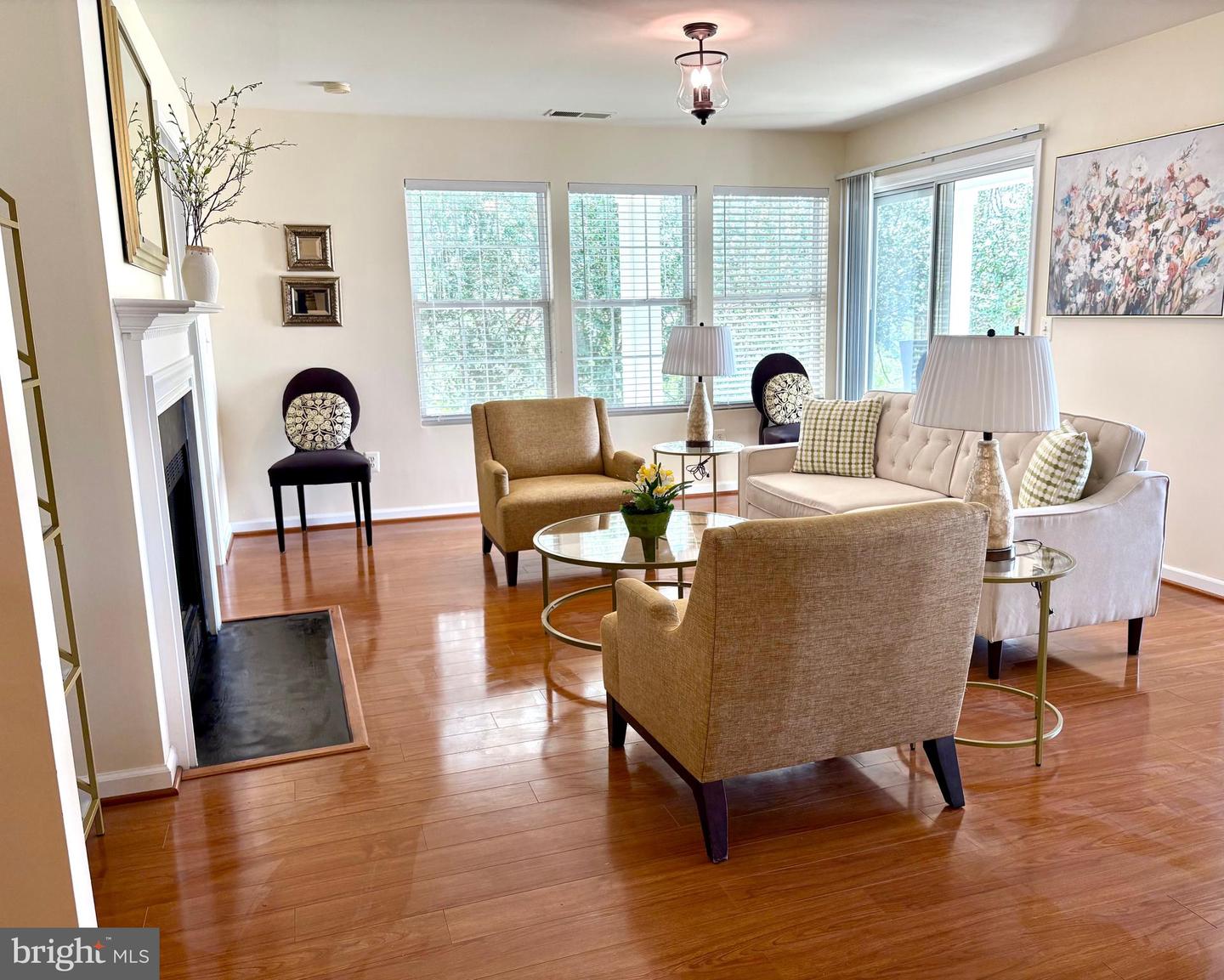 14184 CUDDY LOOP #103, WOODBRIDGE, Virginia 22193, 2 Bedrooms Bedrooms, ,2 BathroomsBathrooms,Residential,For sale,14184 CUDDY LOOP #103,VAPW2090162 MLS # VAPW2090162