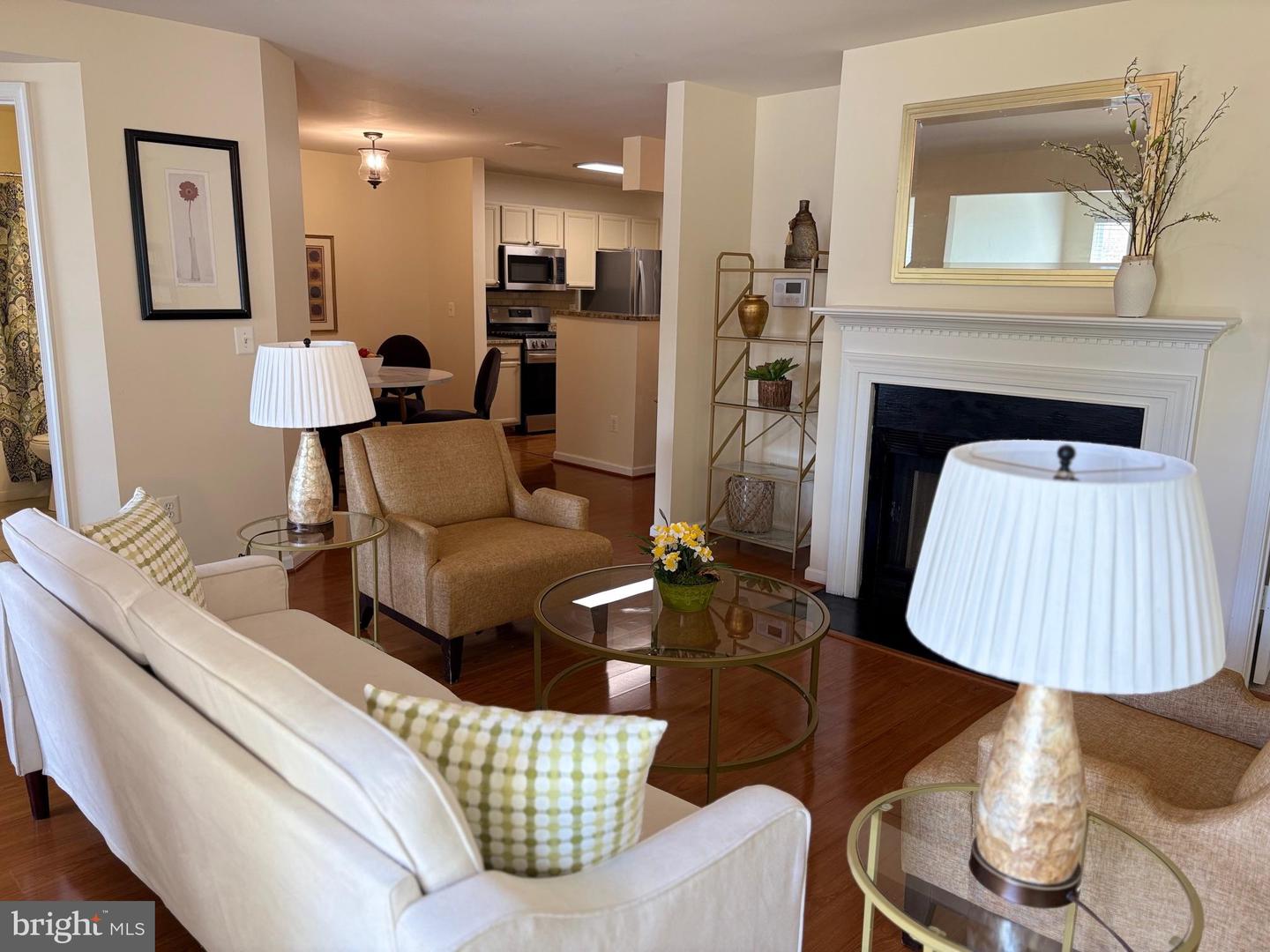 14184 CUDDY LOOP #103, WOODBRIDGE, Virginia 22193, 2 Bedrooms Bedrooms, ,2 BathroomsBathrooms,Residential,For sale,14184 CUDDY LOOP #103,VAPW2090162 MLS # VAPW2090162