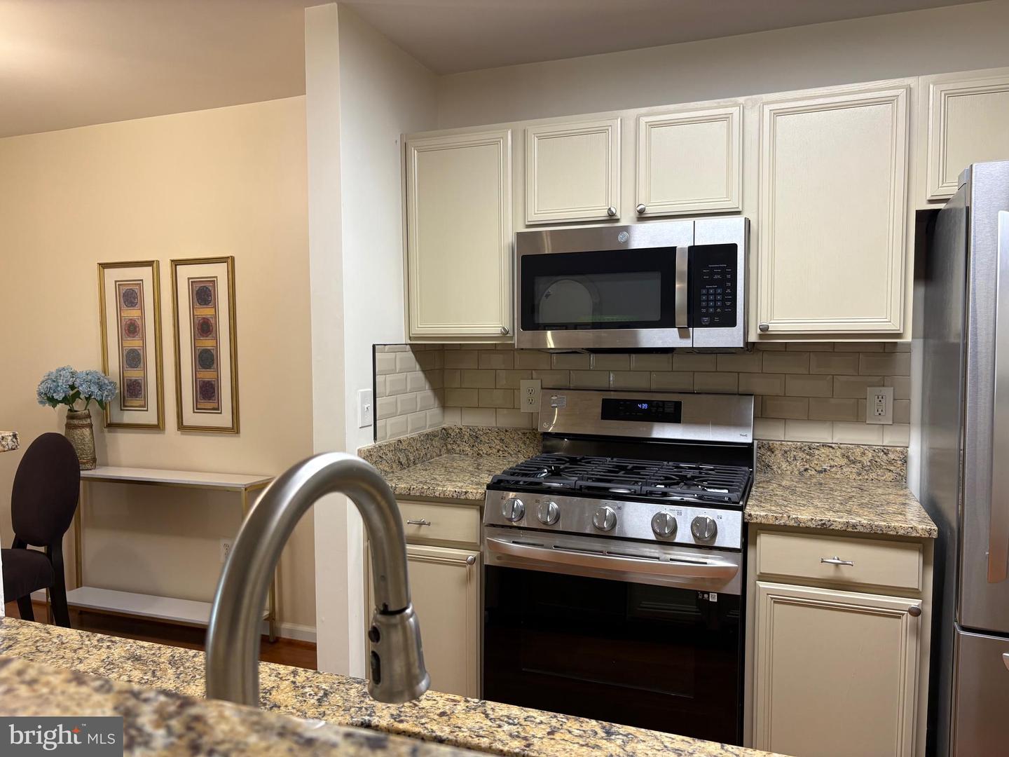 14184 CUDDY LOOP #103, WOODBRIDGE, Virginia 22193, 2 Bedrooms Bedrooms, ,2 BathroomsBathrooms,Residential,For sale,14184 CUDDY LOOP #103,VAPW2090162 MLS # VAPW2090162