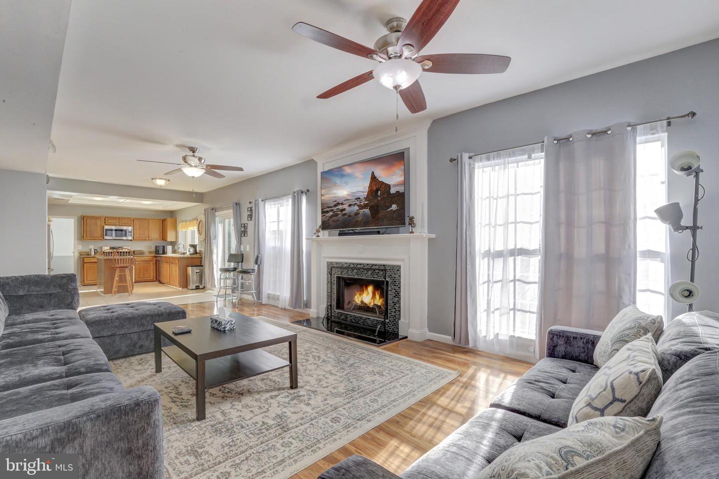 8591 SIGNAL HILL RD, MANASSAS, Virginia 20110, 4 Bedrooms Bedrooms, ,2 BathroomsBathrooms,Residential,For sale,8591 SIGNAL HILL RD,VAMN2007970 MLS # VAMN2007970