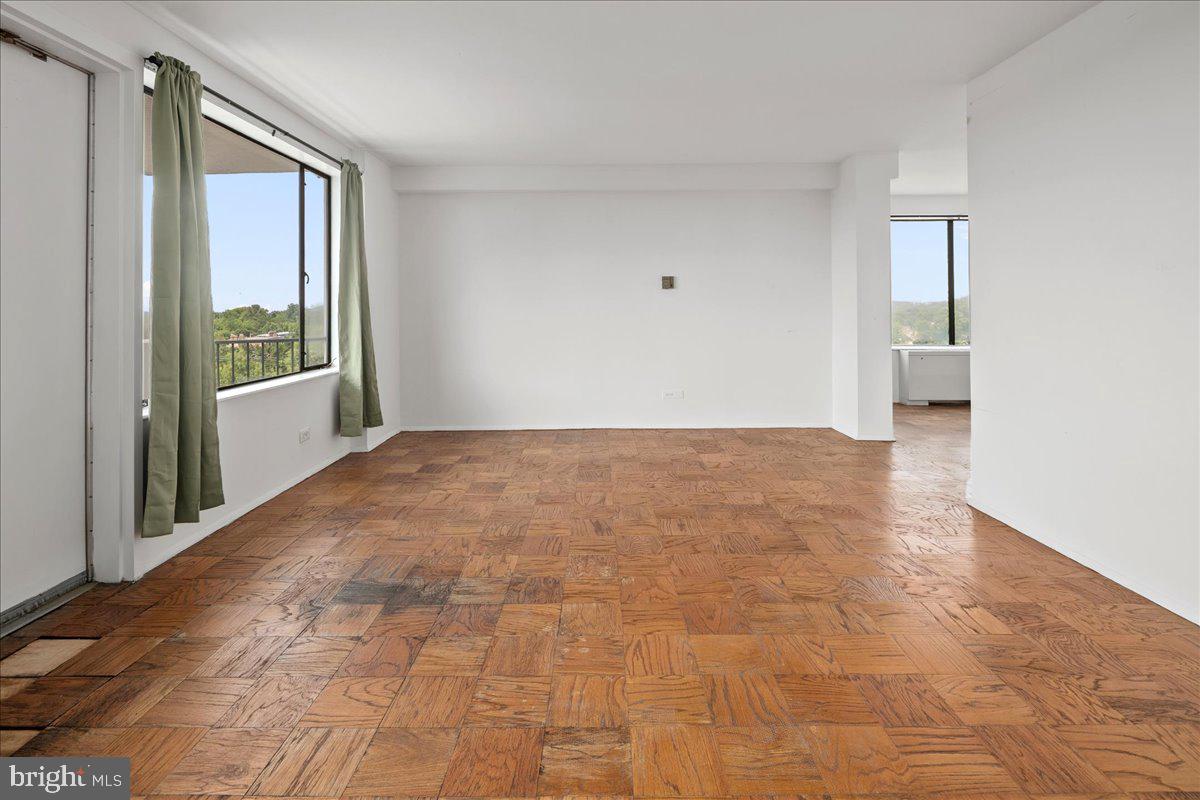 4501 ARLINGTON BLVD #709, ARLINGTON, Virginia 22203, 3 Bedrooms Bedrooms, ,2 BathroomsBathrooms,Residential,For sale,4501 ARLINGTON BLVD #709,VAAR2056302 MLS # VAAR2056302