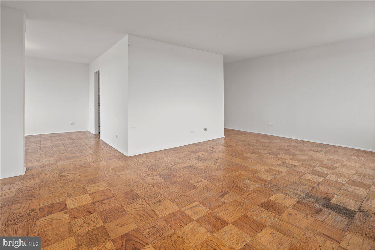 4501 ARLINGTON BLVD #709, ARLINGTON, Virginia 22203, 3 Bedrooms Bedrooms, ,2 BathroomsBathrooms,Residential,For sale,4501 ARLINGTON BLVD #709,VAAR2056302 MLS # VAAR2056302