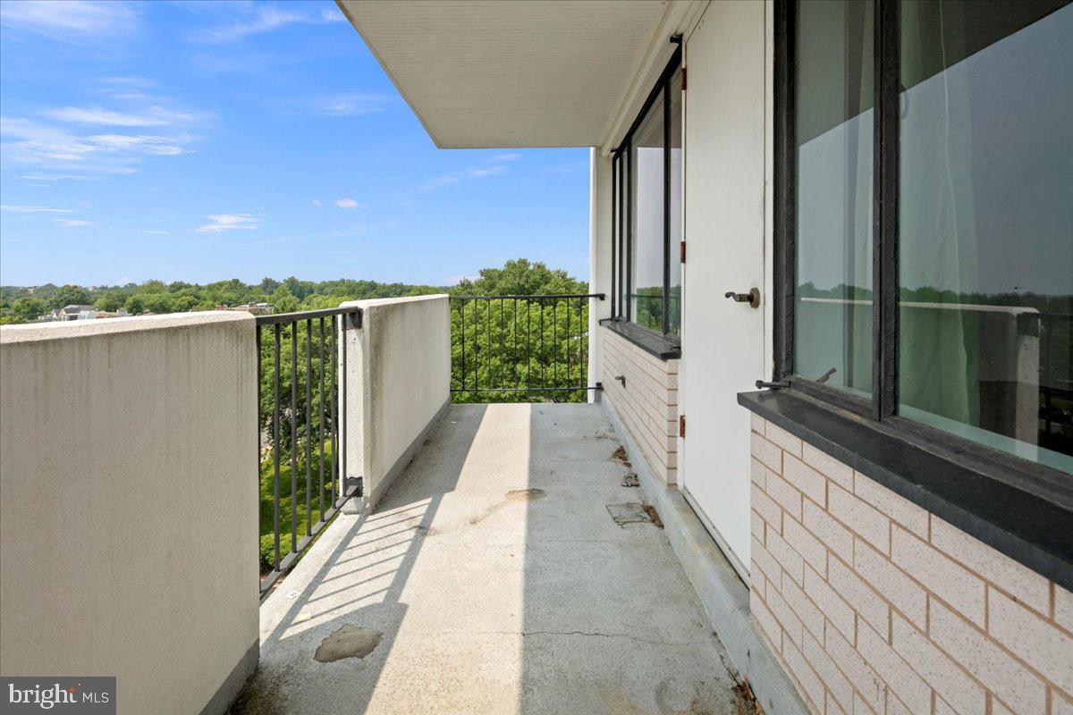 4501 ARLINGTON BLVD #709, ARLINGTON, Virginia 22203, 3 Bedrooms Bedrooms, ,2 BathroomsBathrooms,Residential,For sale,4501 ARLINGTON BLVD #709,VAAR2056302 MLS # VAAR2056302