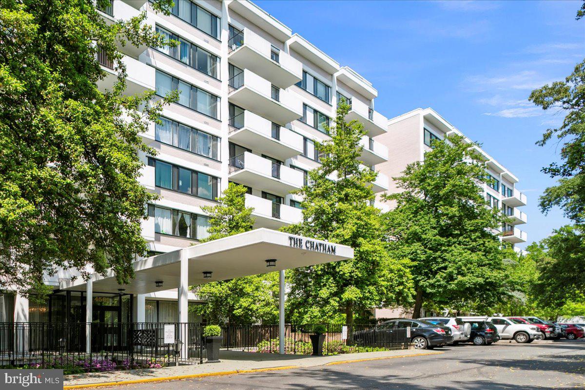 4501 ARLINGTON BLVD #709, ARLINGTON, Virginia 22203, 3 Bedrooms Bedrooms, ,2 BathroomsBathrooms,Residential,For sale,4501 ARLINGTON BLVD #709,VAAR2056302 MLS # VAAR2056302