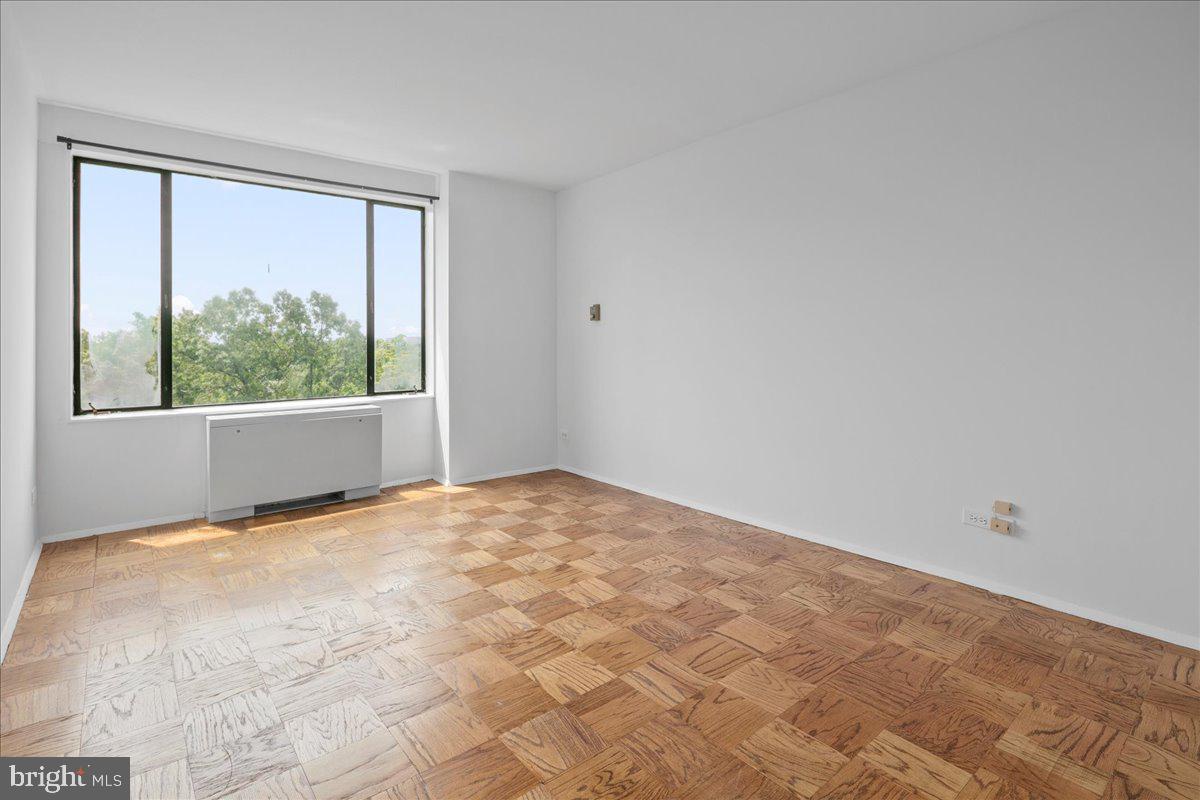 4501 ARLINGTON BLVD #709, ARLINGTON, Virginia 22203, 3 Bedrooms Bedrooms, ,2 BathroomsBathrooms,Residential,For sale,4501 ARLINGTON BLVD #709,VAAR2056302 MLS # VAAR2056302