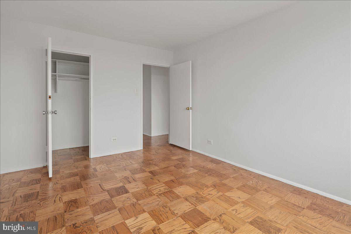 4501 ARLINGTON BLVD #709, ARLINGTON, Virginia 22203, 3 Bedrooms Bedrooms, ,2 BathroomsBathrooms,Residential,For sale,4501 ARLINGTON BLVD #709,VAAR2056302 MLS # VAAR2056302
