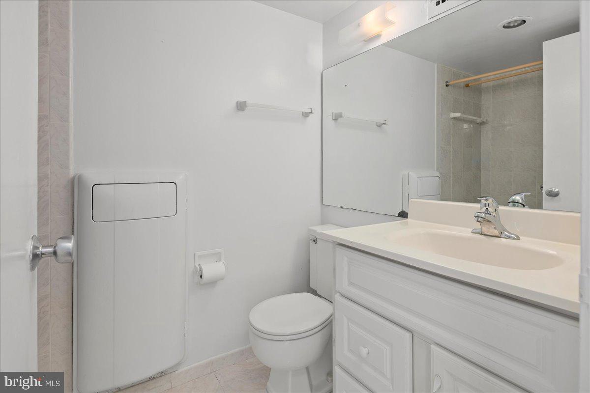 4501 ARLINGTON BLVD #709, ARLINGTON, Virginia 22203, 3 Bedrooms Bedrooms, ,2 BathroomsBathrooms,Residential,For sale,4501 ARLINGTON BLVD #709,VAAR2056302 MLS # VAAR2056302
