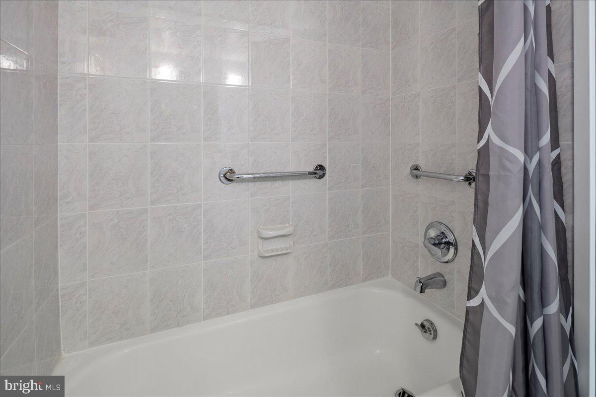 4501 ARLINGTON BLVD #709, ARLINGTON, Virginia 22203, 3 Bedrooms Bedrooms, ,2 BathroomsBathrooms,Residential,For sale,4501 ARLINGTON BLVD #709,VAAR2056302 MLS # VAAR2056302