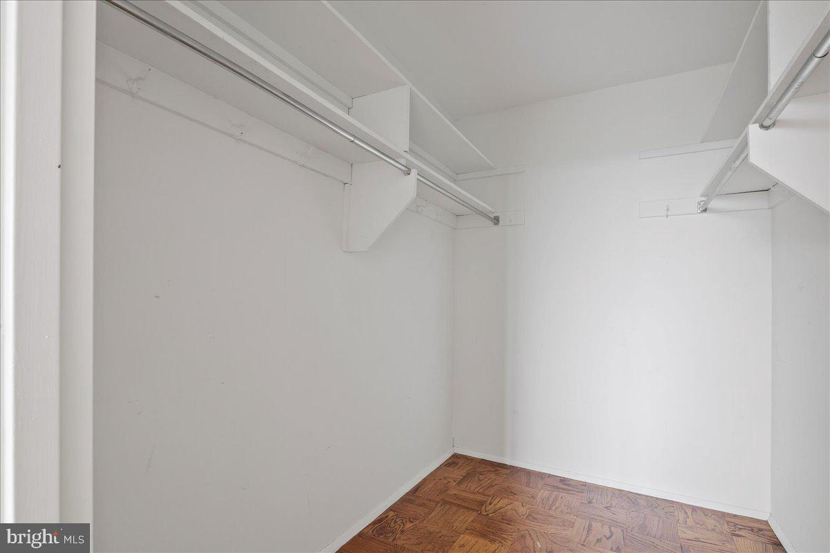 4501 ARLINGTON BLVD #709, ARLINGTON, Virginia 22203, 3 Bedrooms Bedrooms, ,2 BathroomsBathrooms,Residential,For sale,4501 ARLINGTON BLVD #709,VAAR2056302 MLS # VAAR2056302