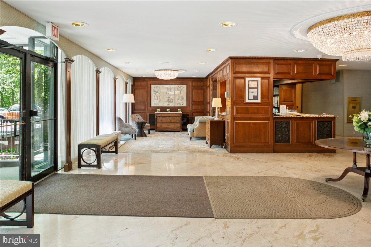 4501 ARLINGTON BLVD #709, ARLINGTON, Virginia 22203, 3 Bedrooms Bedrooms, ,2 BathroomsBathrooms,Residential,For sale,4501 ARLINGTON BLVD #709,VAAR2056302 MLS # VAAR2056302